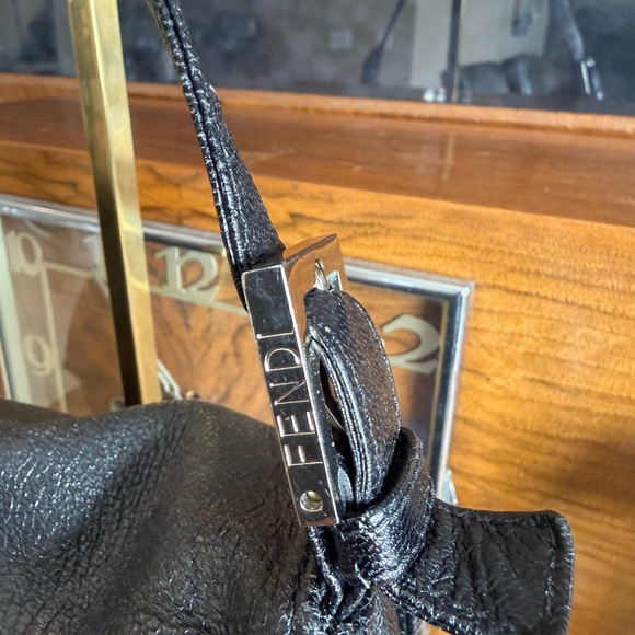 ❤️RARE FENDI Black Leather Forever Mama Bag❤️ - Picture 4 of 16